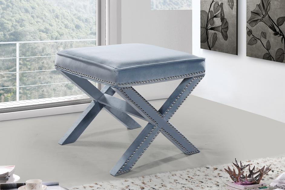 Alan Ottoman/Bench In Sky Blue Velvet by Meridian Furniture