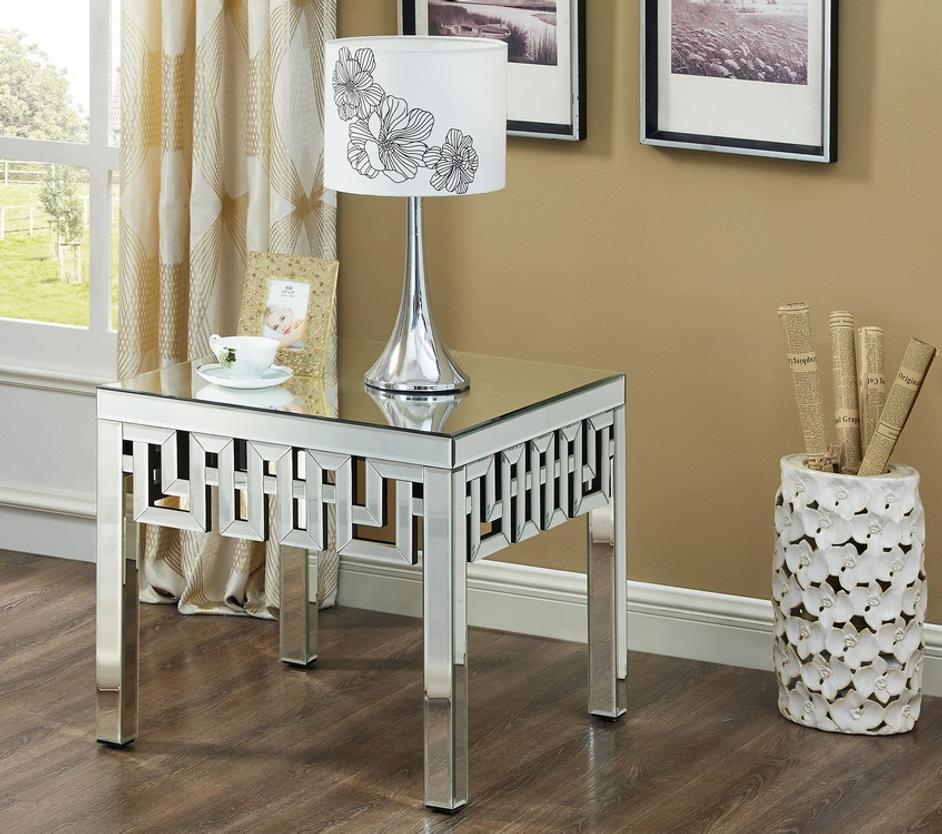 Hugo End Table In Mirrored by Meridian Furniture