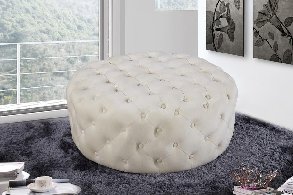 Percy Ottoman/Bench In Cream Velvet by Meridian Furniture
