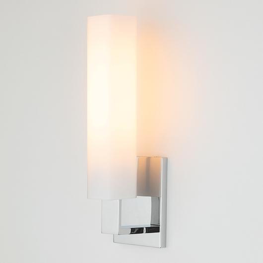 Livingston Bath and Vanity by Hudson Valley