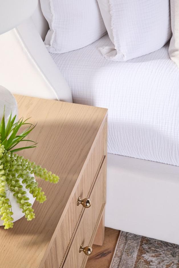 Balboa Queen Bed by Essentials For Living