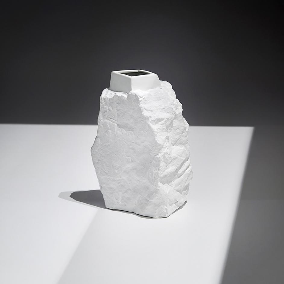 Piedra Vase in White by Cyan Design