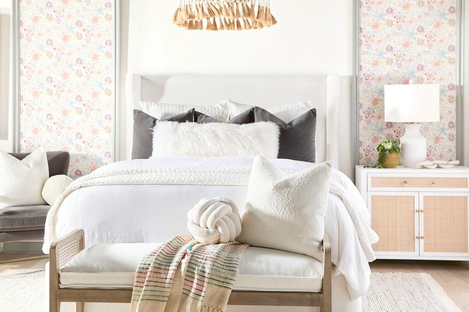 Balboa Queen Bed by Essentials For Living