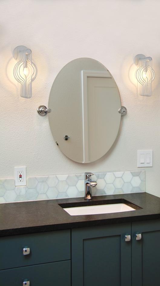 Contour 1 Light Wall Sconce in White Finish by Z-Lite