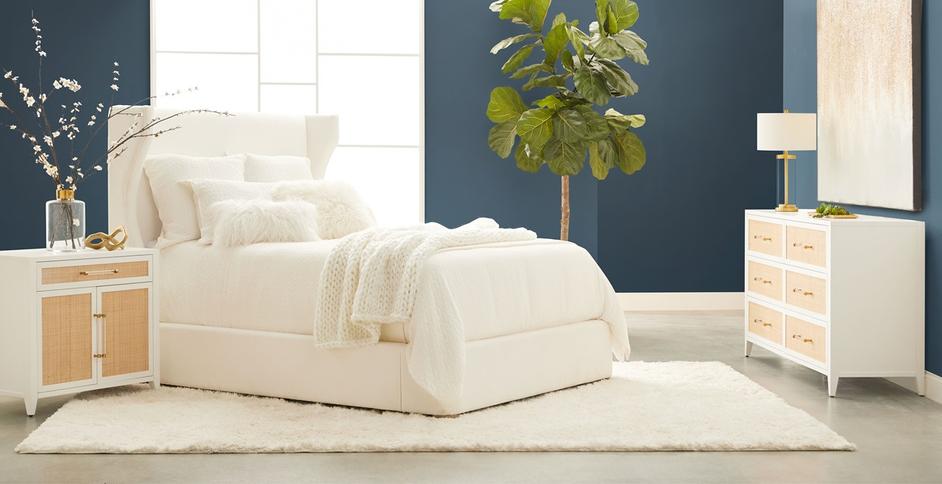 Balboa Queen Bed by Essentials For Living