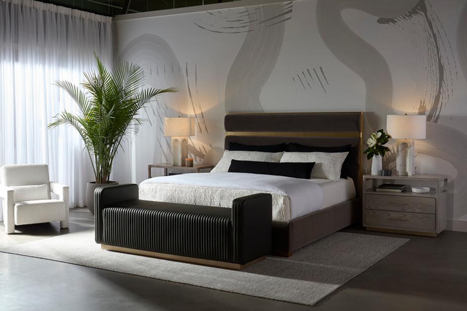 ROHE TABLE LAMP by Sunpan