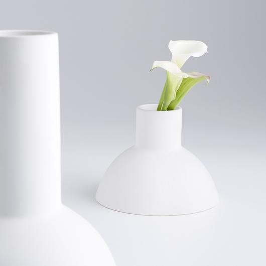 Purezza Vase in White by Cyan Design