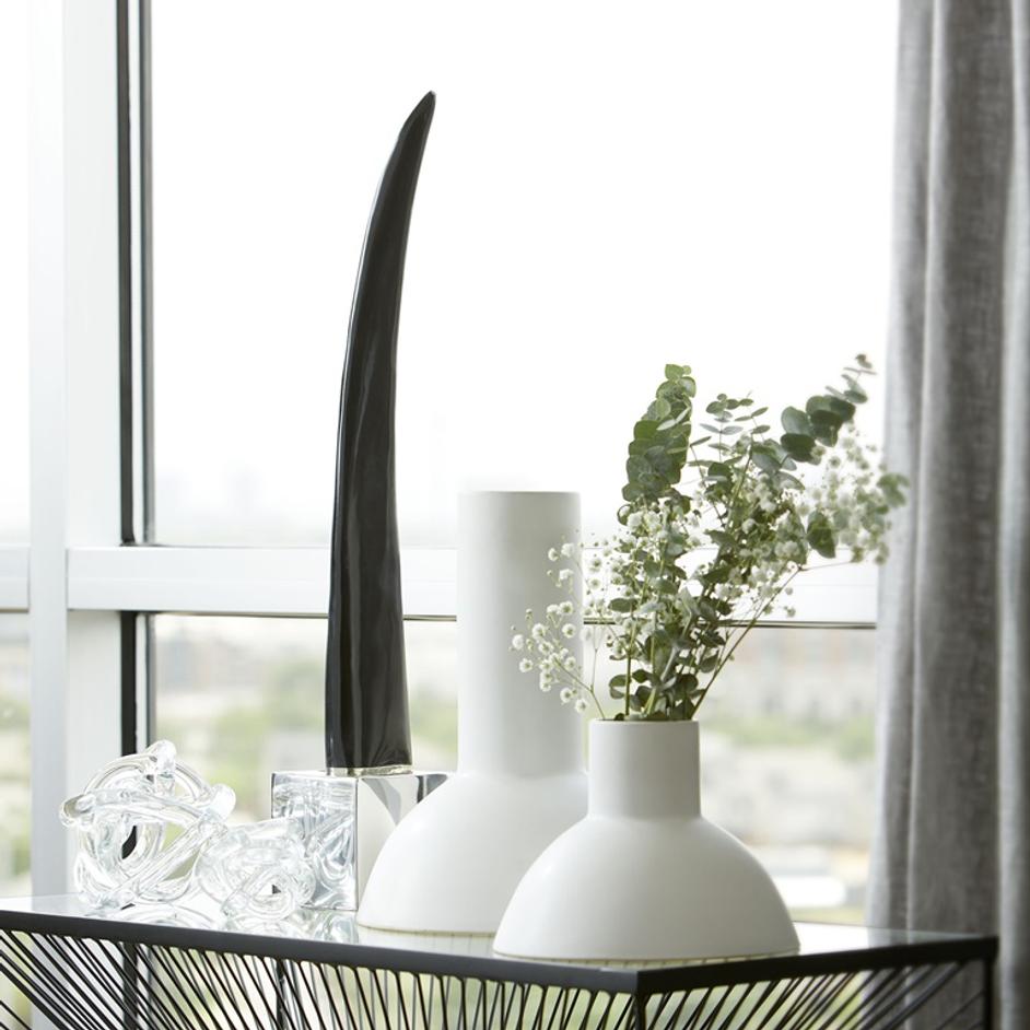 Purezza Vase in White by Cyan Design
