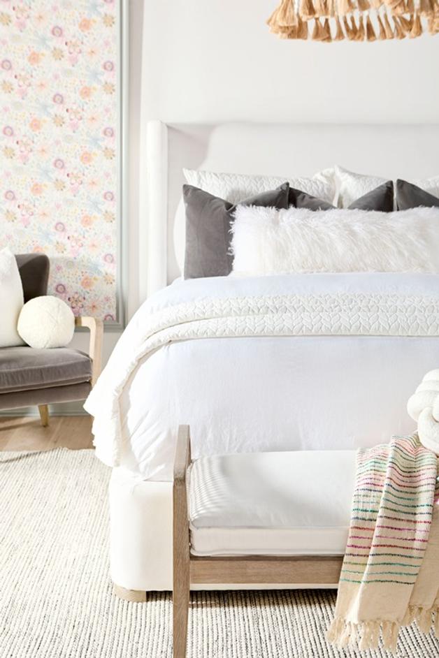 Balboa Queen Bed by Essentials For Living