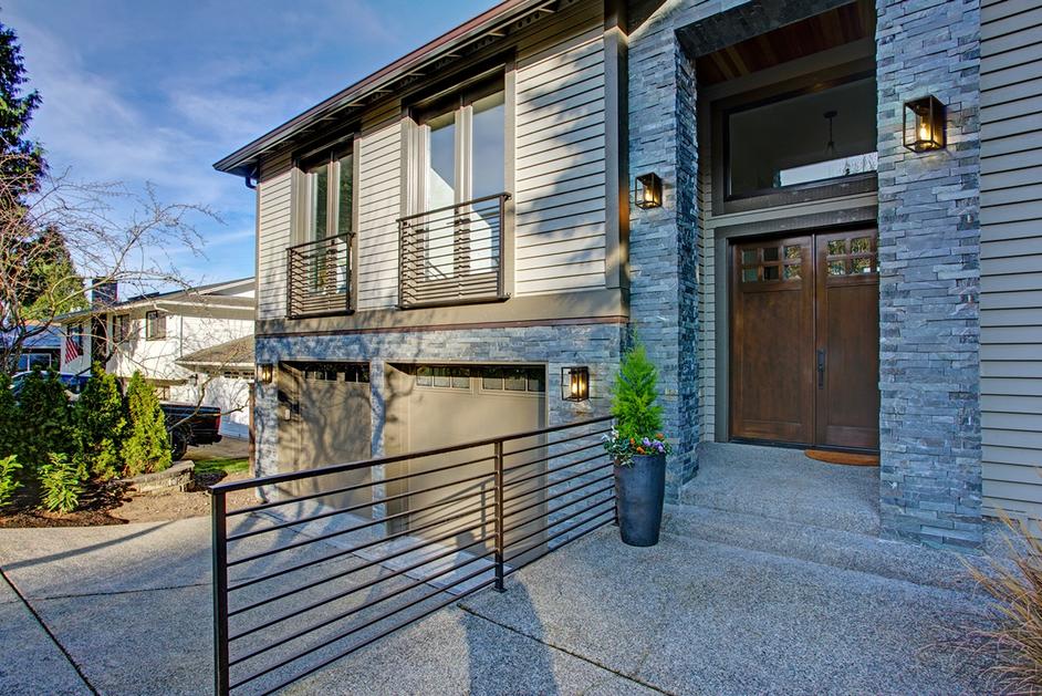 Dunbroch 1 Light Outdoor Wall Sconce in Deep Bronze + Outdoor Brass Finish by Z-Lite