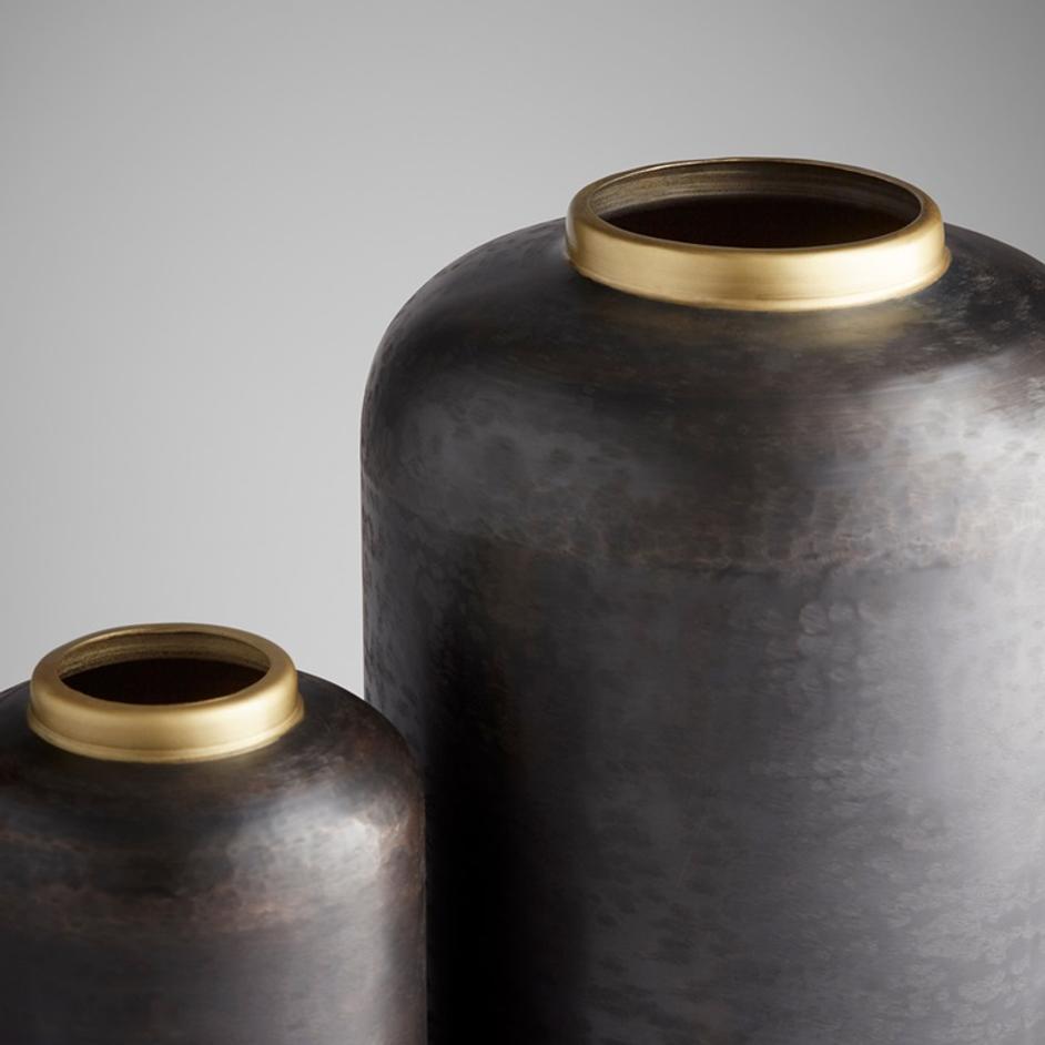 Small Akita Vase by Cyan Design