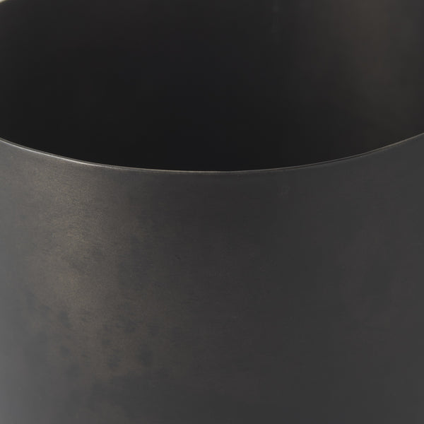 Juno 6.5H Medium Black Iron Vase