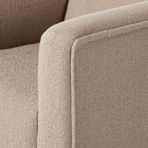 Wellborn Swivel Chair In Kerbey Camel