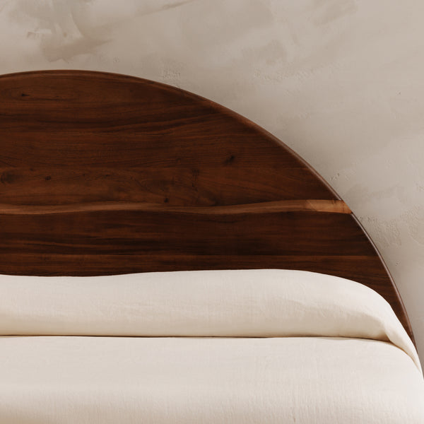 Moe's Watson Queen Bed in Brown Acacia