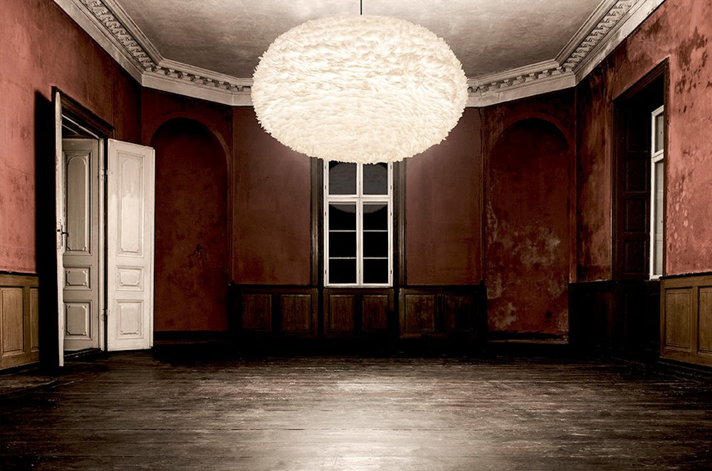 Eos XXL Plug-In Pendant in White with Black Cord