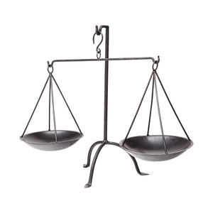 Adilah 16L x 10W Black Metal Vintage Inspired Weighing Scale