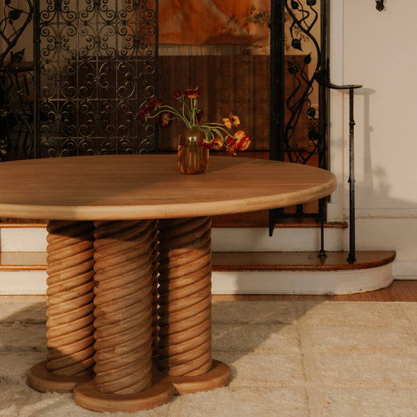 Treccia Round Dining Table in Oak