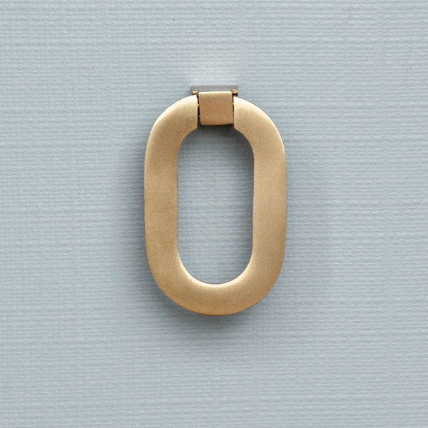 CURVED FRONT CHEST WITH THREE DRAWERS IN WHITE LIGHT BLUE TEXTURED LINEN WITH SATIN BRASS RING HARDWARE