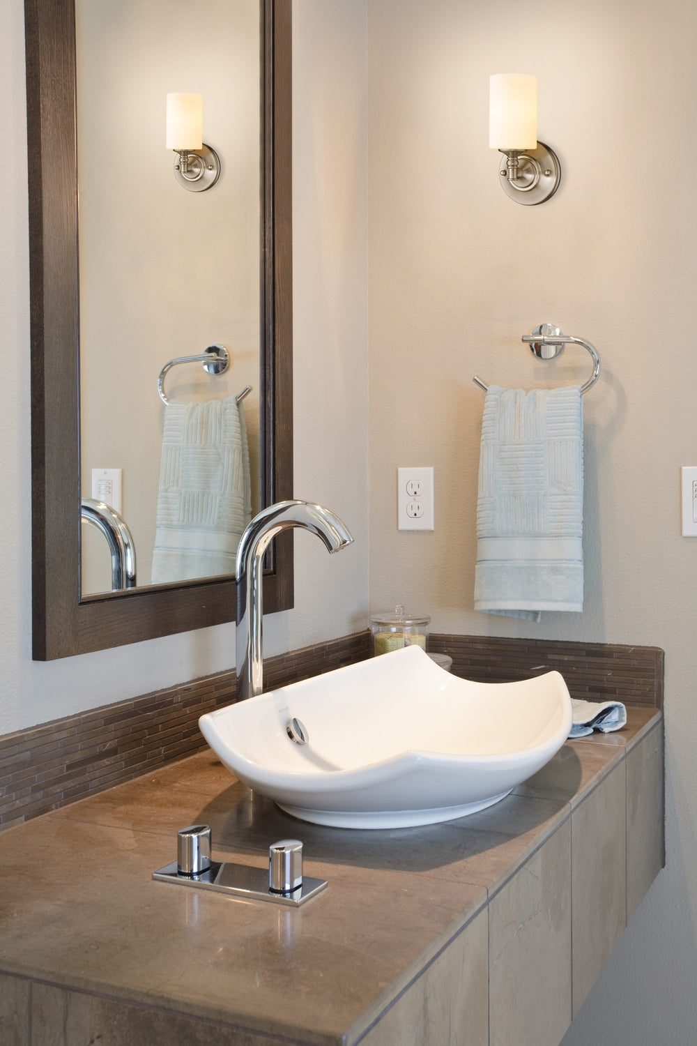 Cannondale 1 Light Wall Sconce in Brushed Nickel Finish