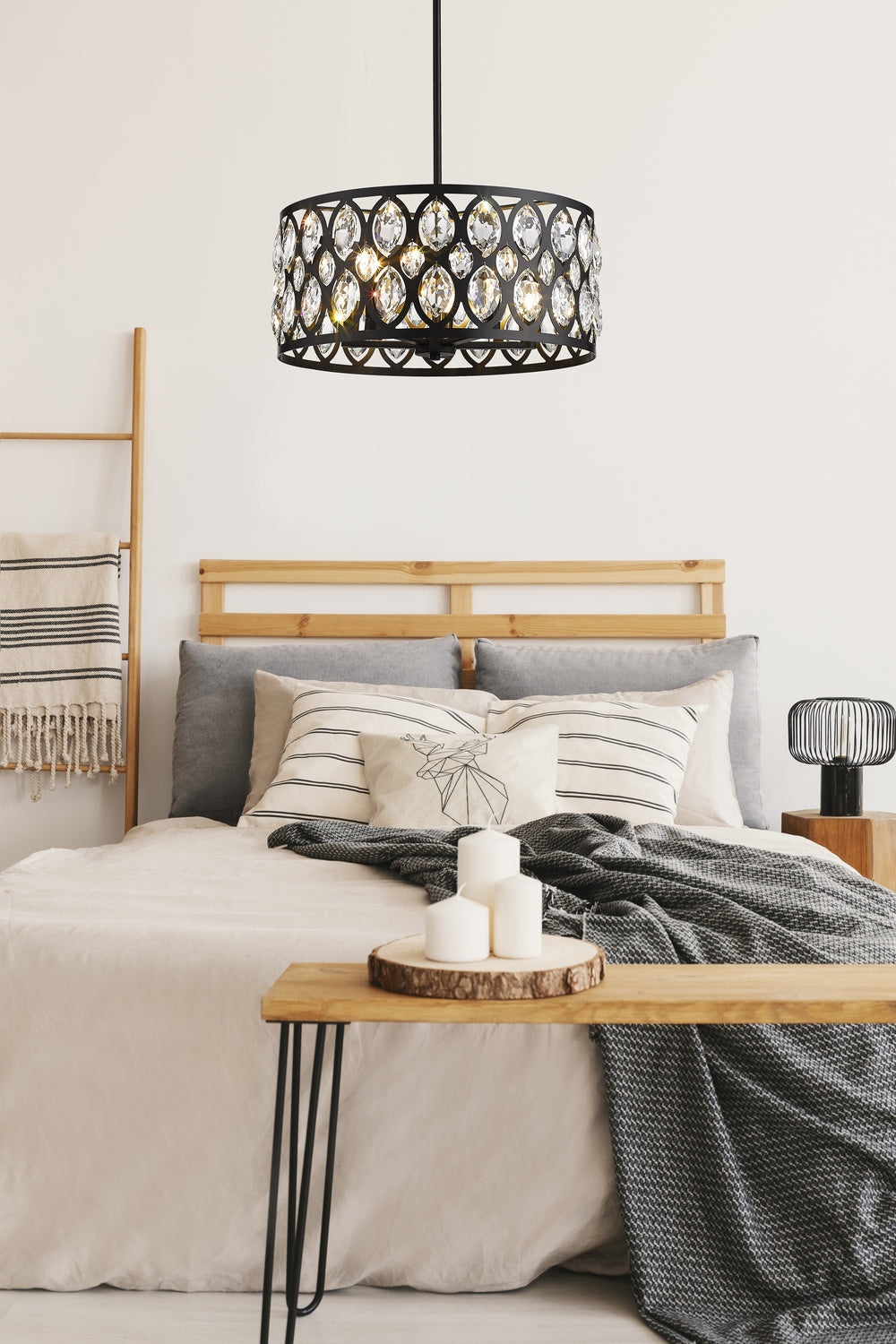 Dealey 5 Light Chandelier in Matte Black Finish