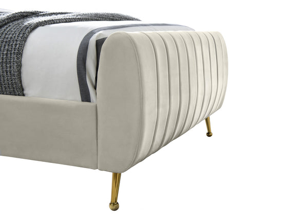 Marcos Full Bed In Cream Velvet