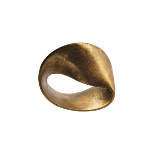 SMALL ABSTRACT METAL SCULTPTURE IN TEXTURED BRASS