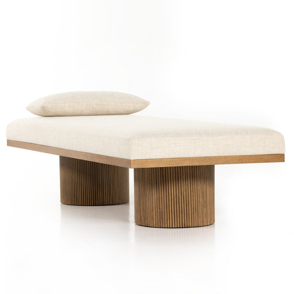 Jakobi Chaise In Thames Cream