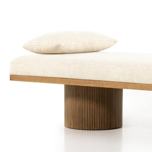 Jakobi Chaise In Thames Cream