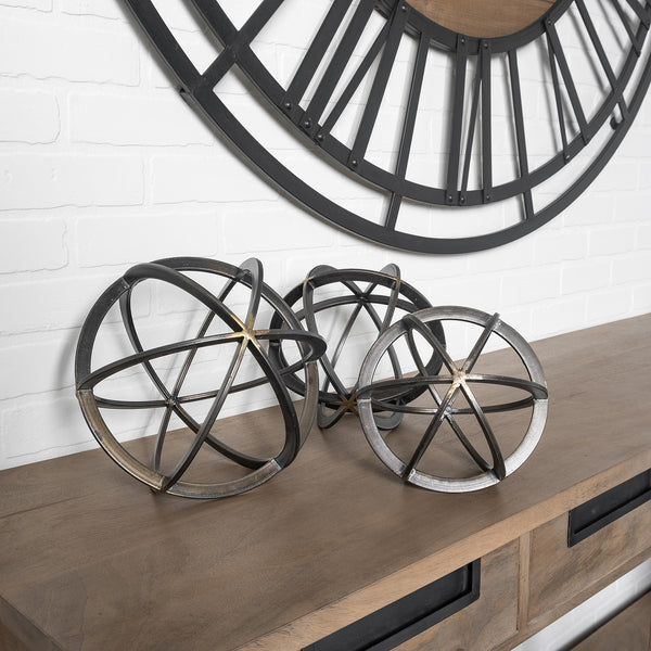 Galenna III (Large) 10L x 10W Black Metal Circular Decorative Orb
