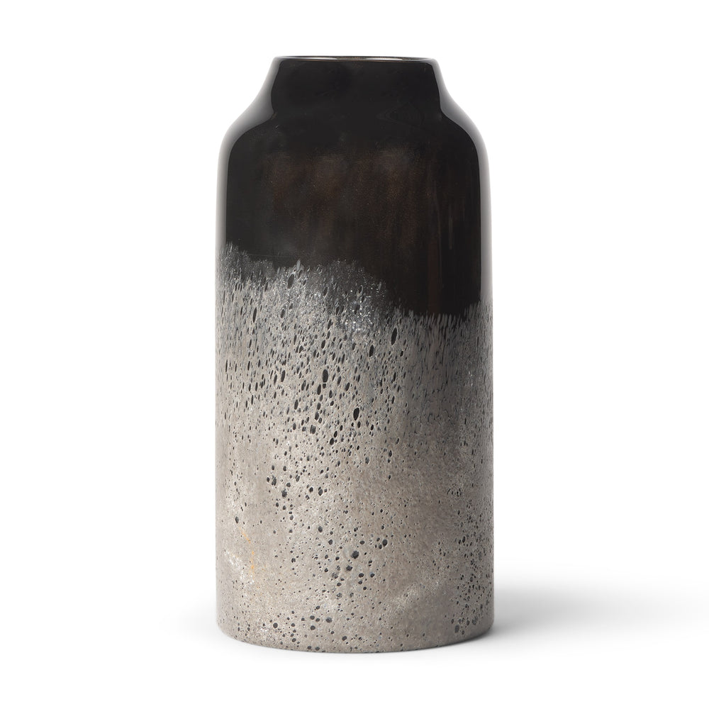 Emu Short Black w/ Gray Vase