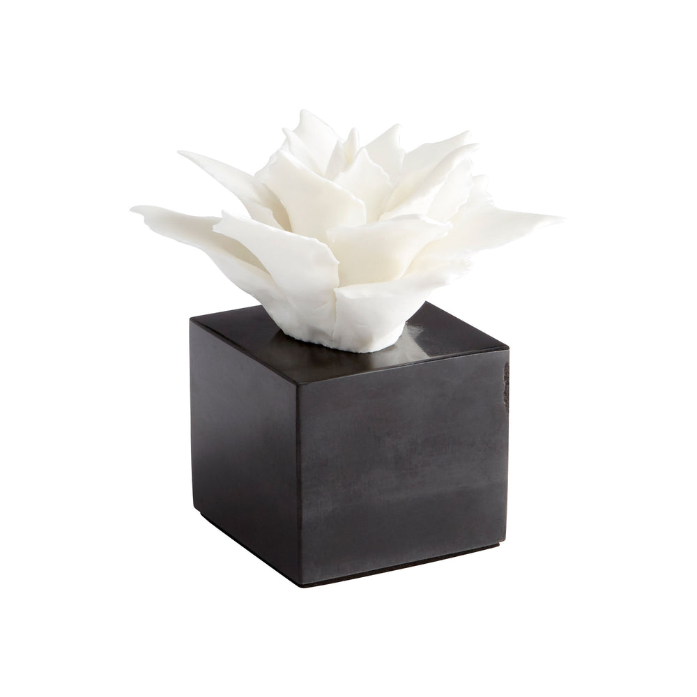 Medium Calendine Sculpture In White
