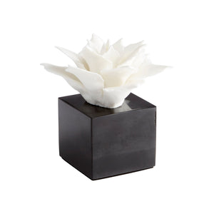 Medium Calendine Sculpture In White