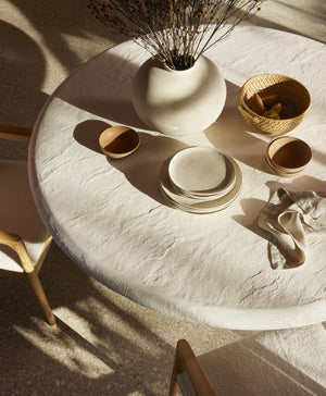 Grano Dining Table In Plaster Molded Concrete