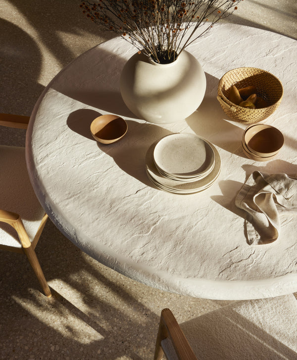 Grano Dining Table In Plaster Molded Concrete
