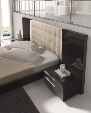 Mandeep Queen Size Bed