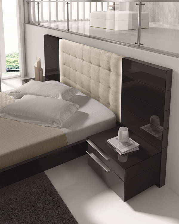 Mandeep Queen Size Bed
