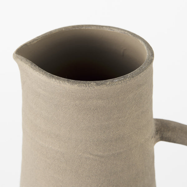 Garand Medium 15H Two-Toned Black/Natural Ceramic Jug