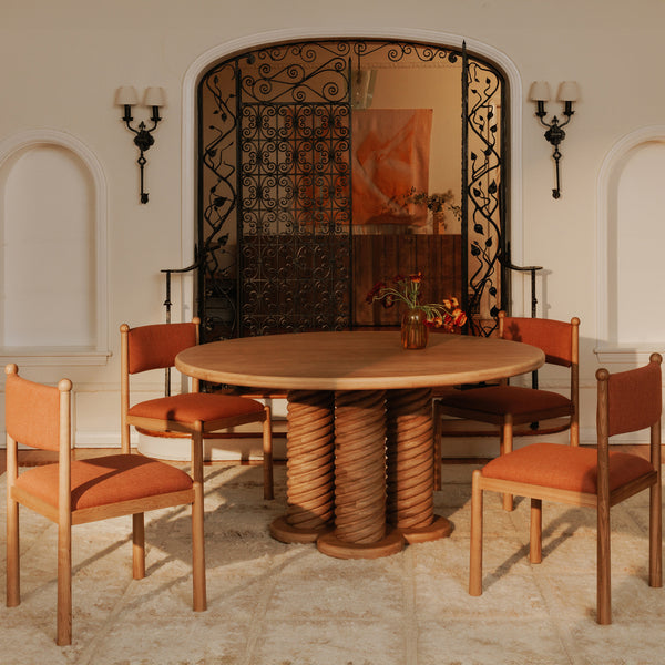 Treccia Round Dining Table in Oak