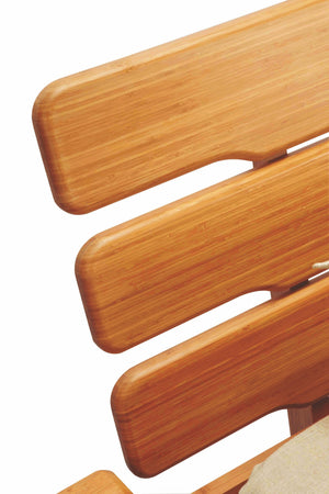 Caramelized Currant Queen Platform Bed