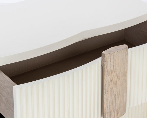 VENETTA NIGHTSTAND