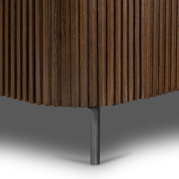 Fletcher Bed In Terra Brown Oak In King