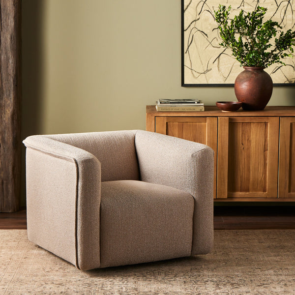 Wellborn Swivel Chair In Kerbey Camel