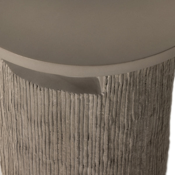 Huron Outdoor End Table In Textured Flint