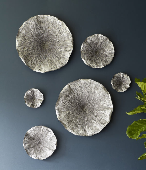 Lotus Wall Art, Silver/Black, Small