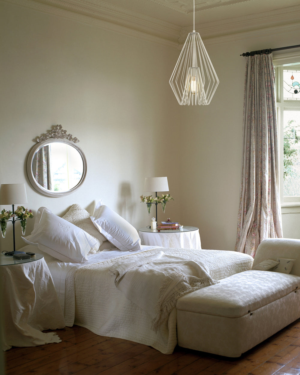 Quintus 1 Light Mini Pendant in Gloss White Finish