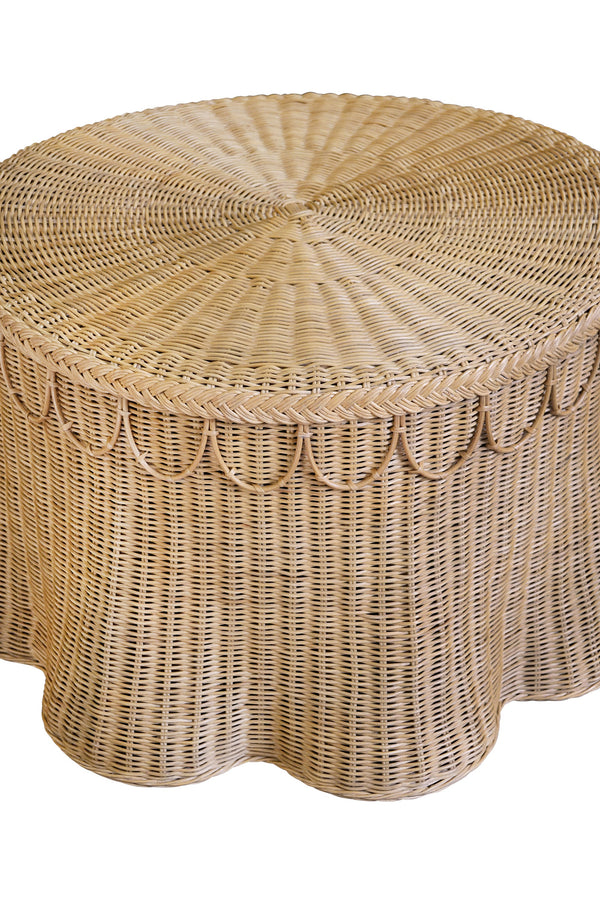 ROUND COFFEE TABLE WITH SCALLOPED DETAIL IN NATURAL WOVEN RATTAN