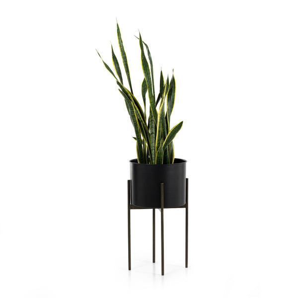 Jed Planter In Iron Matte Black