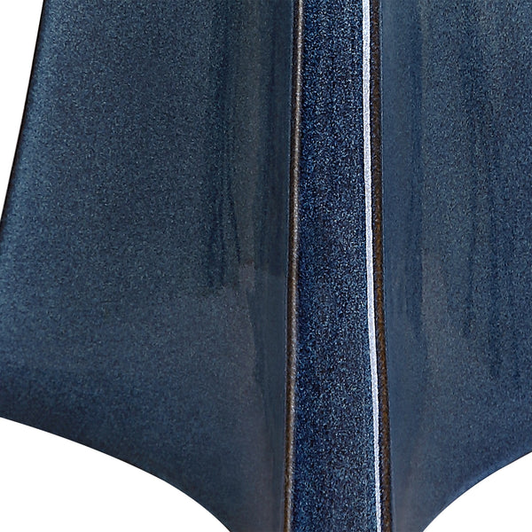 Teramo Scalloped Ceramic Table Lamp