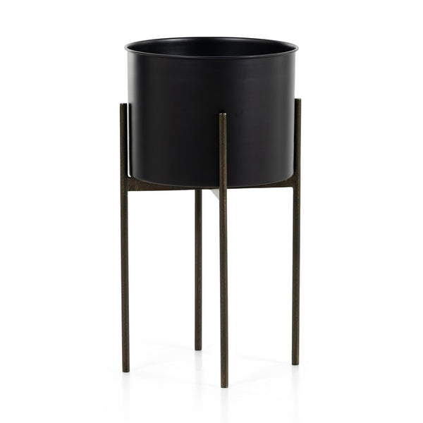 Jed Planter In Iron Matte Black