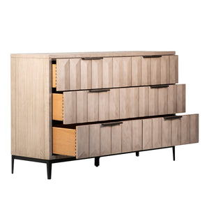 Leone Dresser